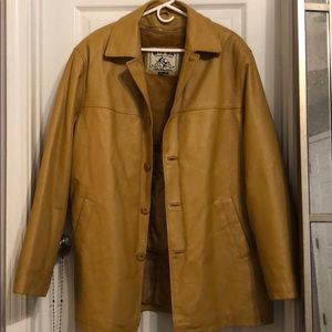 Men’s mustard yellow 100% leather jacket.